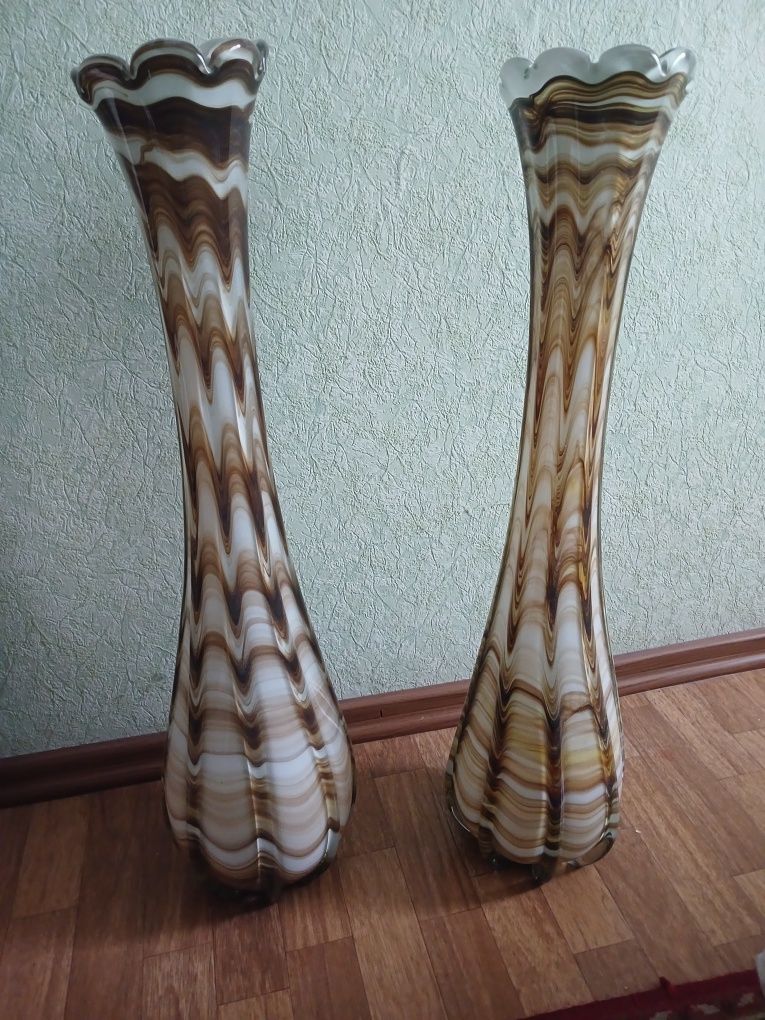 Напольные ВАЗЫ,интерер.
