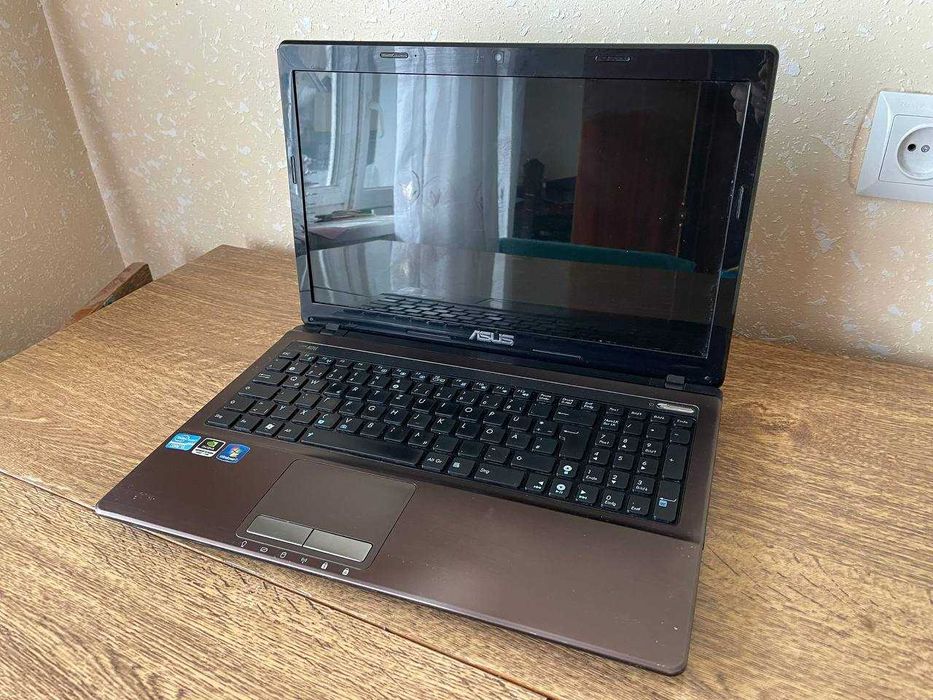 ASUS K53SV ноутбук 15.6  для роботи та навчання  Робочий