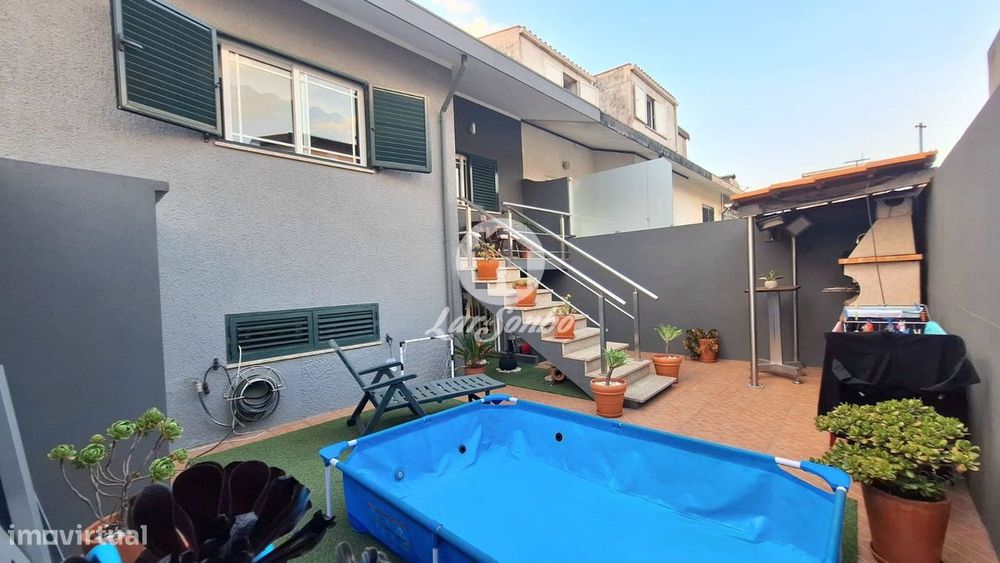 Moradia em Banda T3 em Vila Nova da Telha, Maia