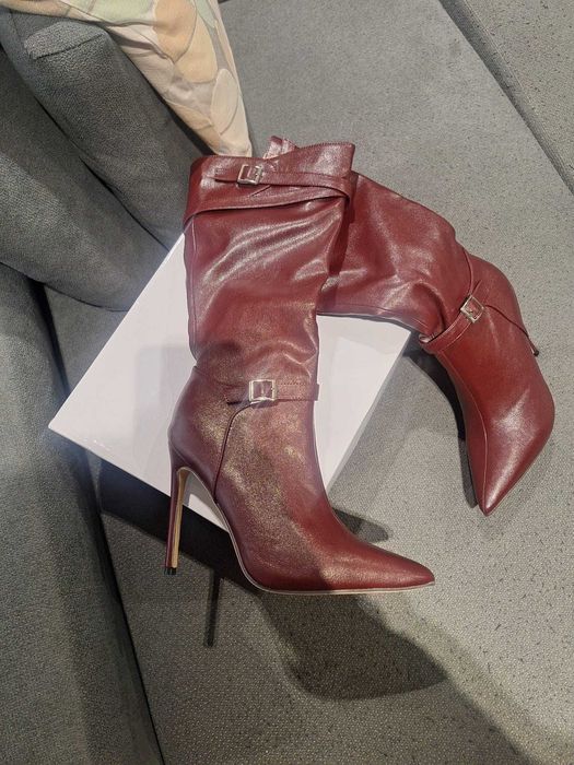 Botas de senhora novas