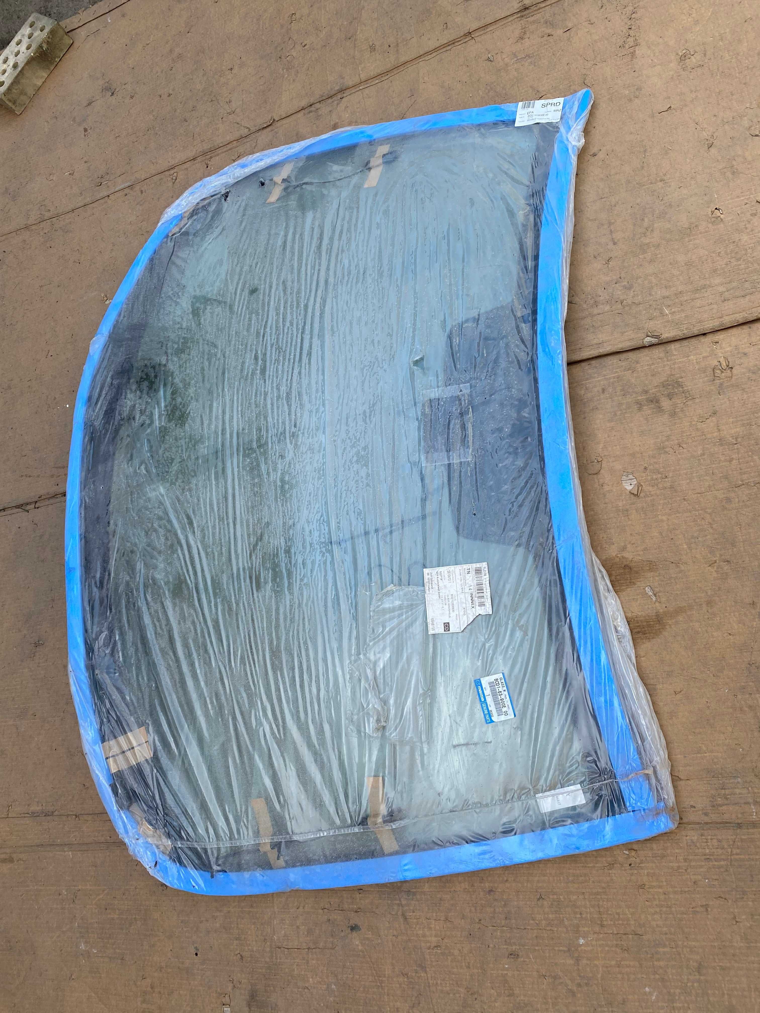 Скло лобове Mazda 3 BL 2009р- лобовое стекло Mazda 3 BL BCD1-63-900E