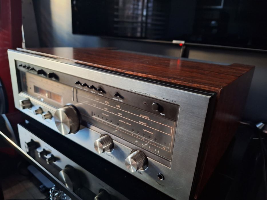 Wzmacniacz Luxman R1050