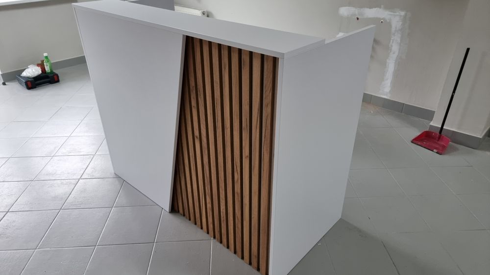 Lada recepcyjna z lamelami Recepcja Lamele Nowość