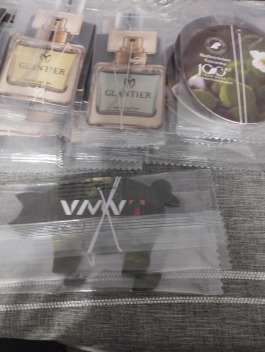 1zapach 4zł całość (28szt) 100zł Zapachy do auta polecam