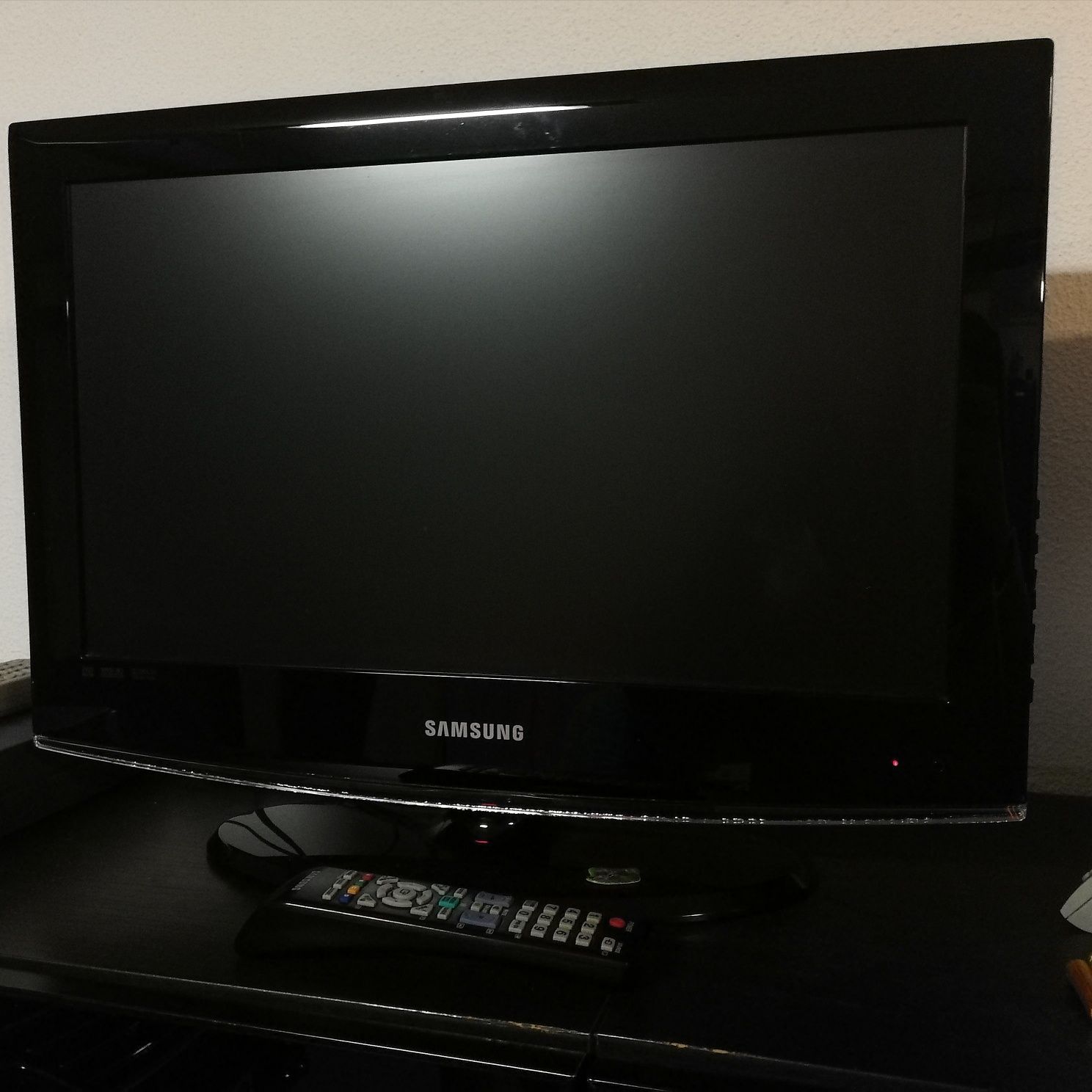Televisão Samsung | 22" (preto)
