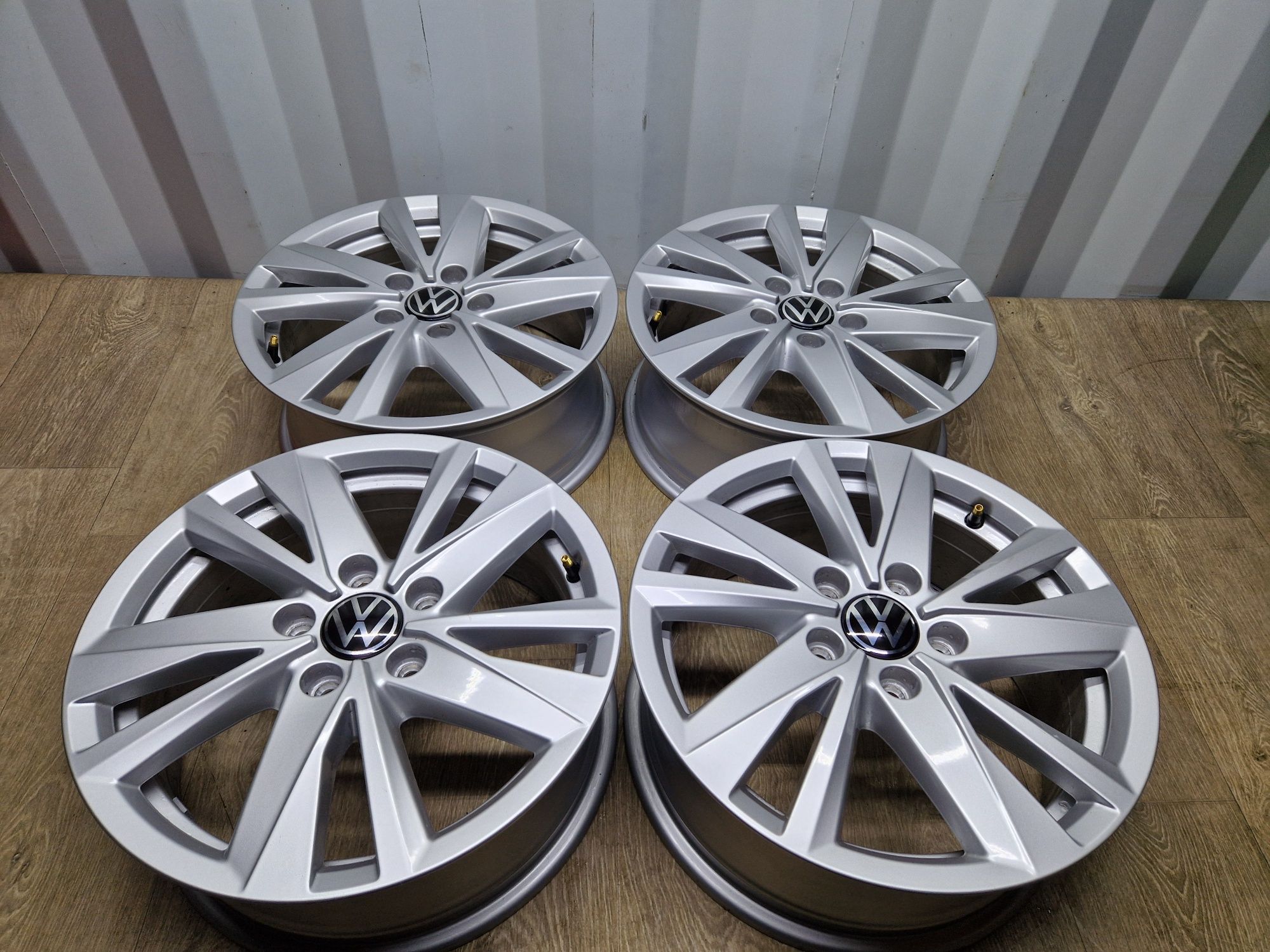 Felgi 16 vw touran caddy golf 5x112 6.5j et 48 os 57.1