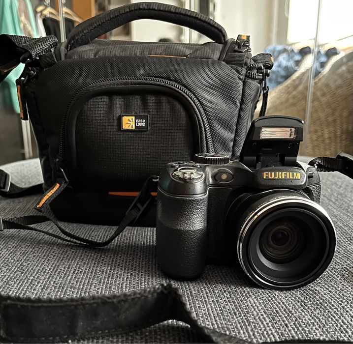 Câmara fujifilm fine pix s2800hd