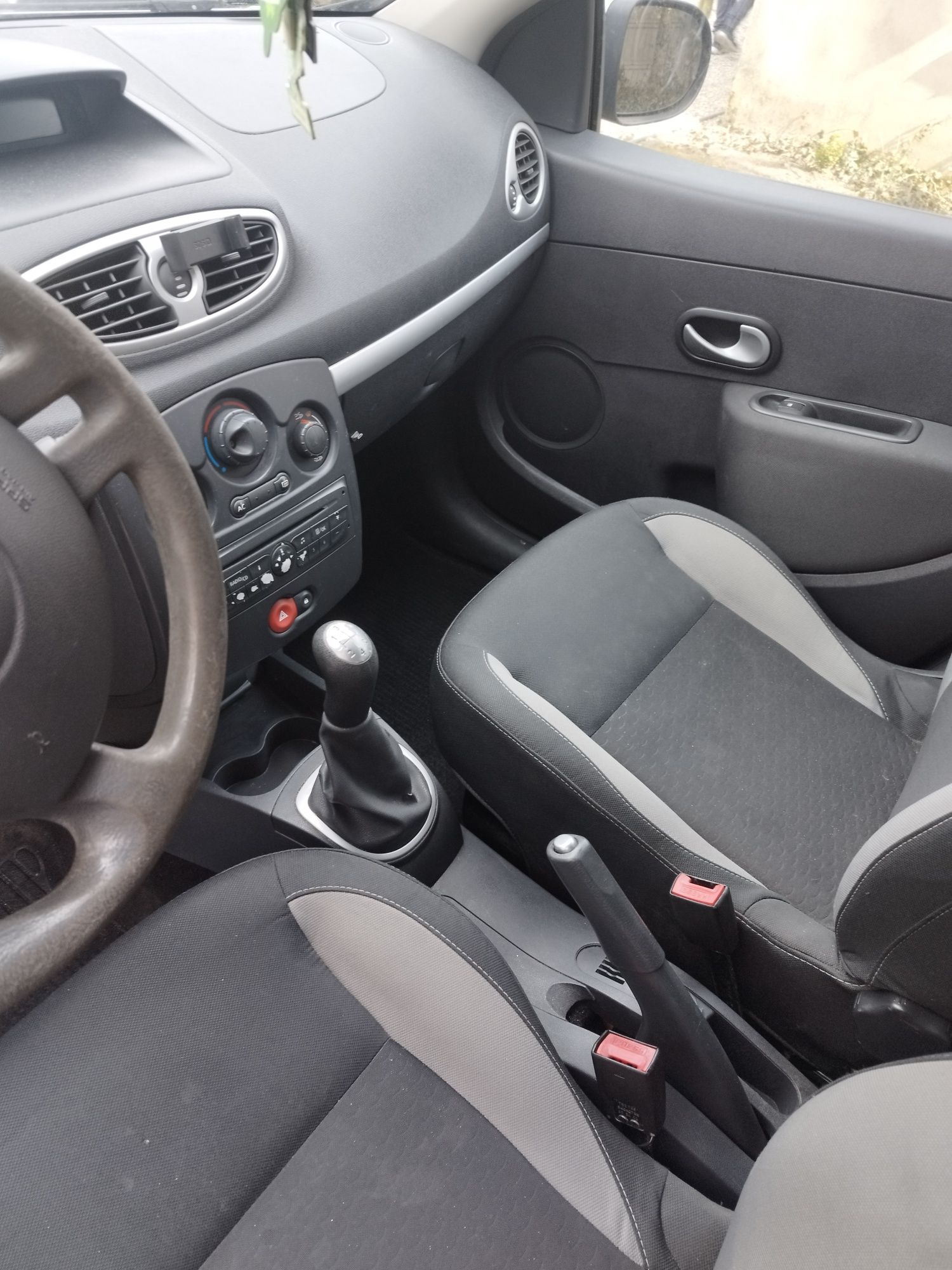 Sprzedam Renault Clio III 1.5 cdi 2010 r.