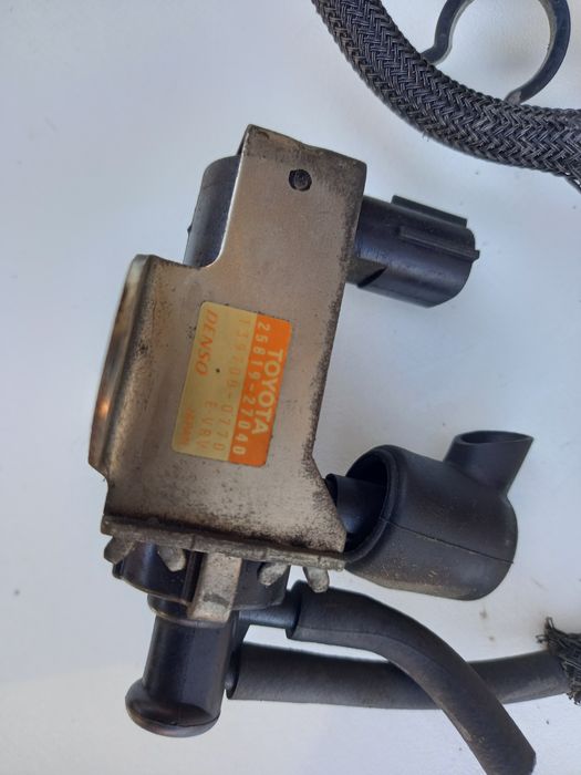 Zaworek zawór turbo turbiny turbosprężarka Toyota Rav4 II 2.0 d4d 1cd