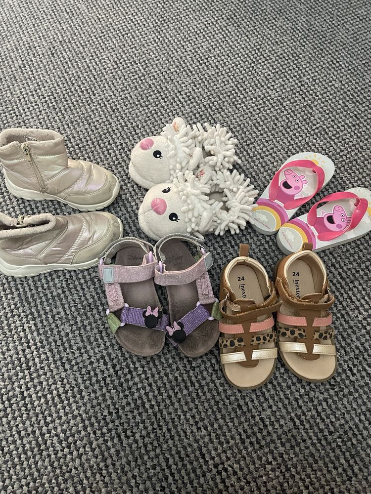 Lote roupa de menina com mais de 20 peças calcado incluido