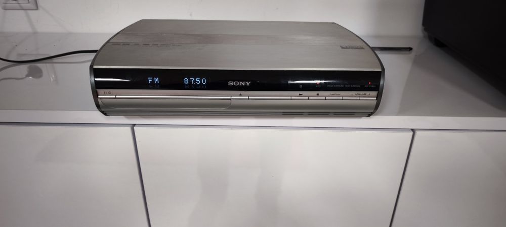 Aparelhagem Sony HCD-X1 com colunas
