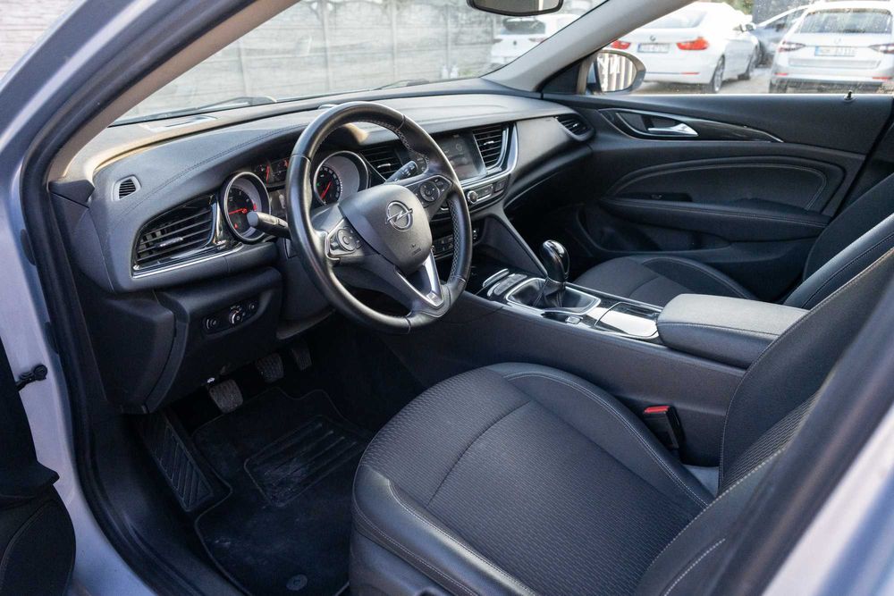 OPEL INSIGNIA 1.5 TURBO 165KM * lampy iLux * kamera hak * bezwypadkowa