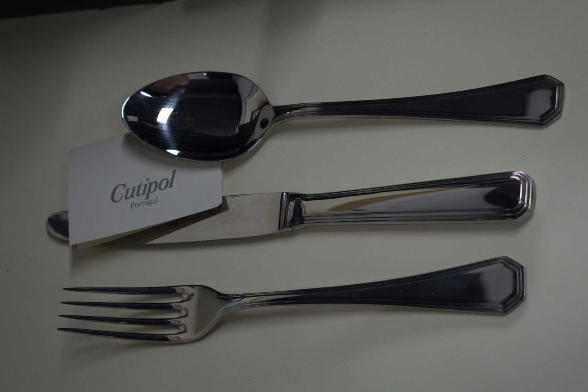 Faqueiro Cutipol 130 peças com estojo