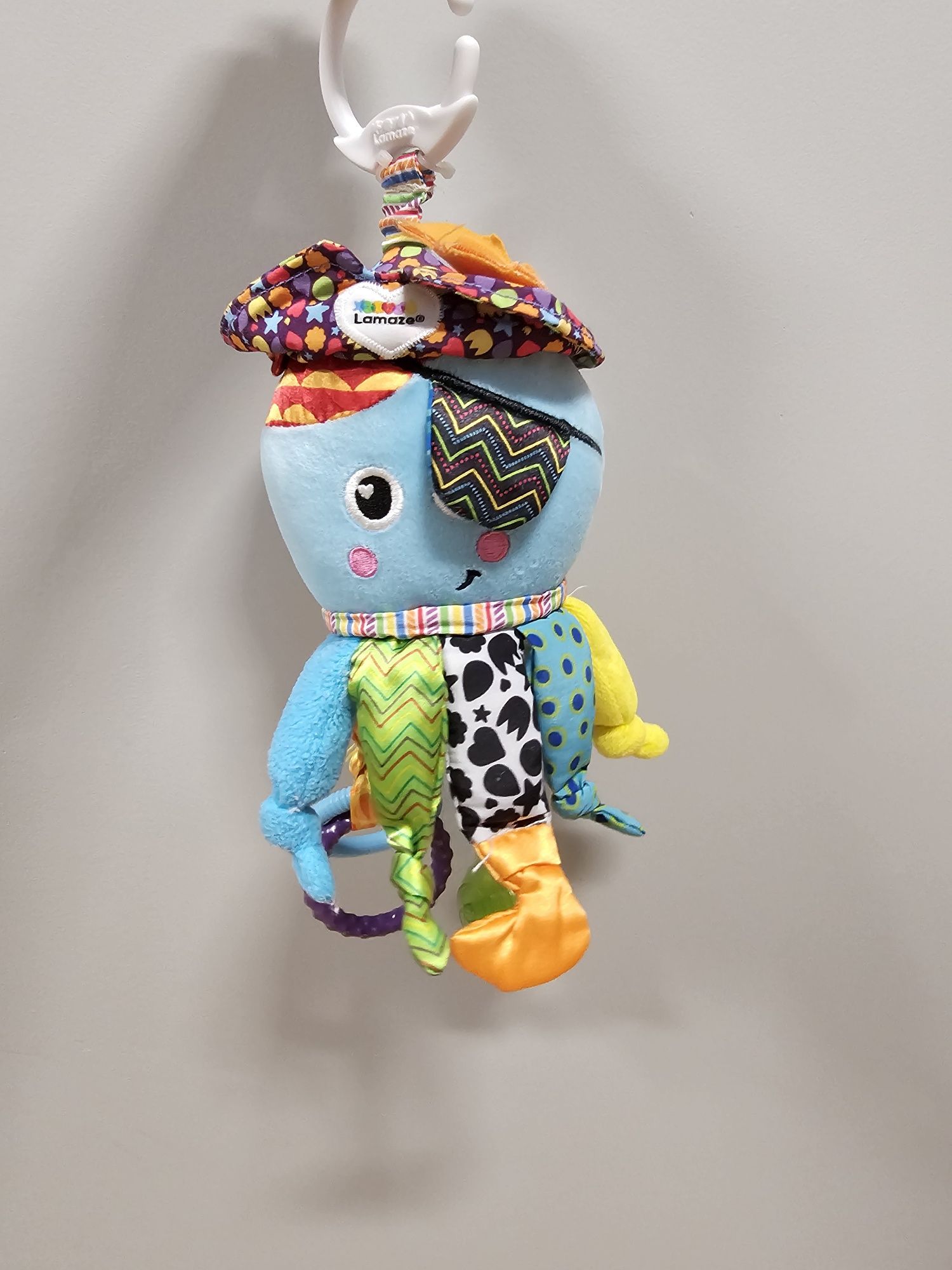 Lamaze zawieszka kapitan calamari smyk