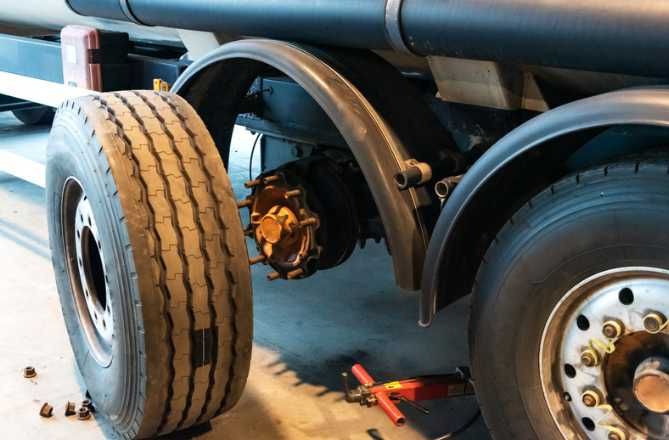 Wulkanizacja mobilna Tir Ciężarowe Osobowe Bus Nakło nad Notecią