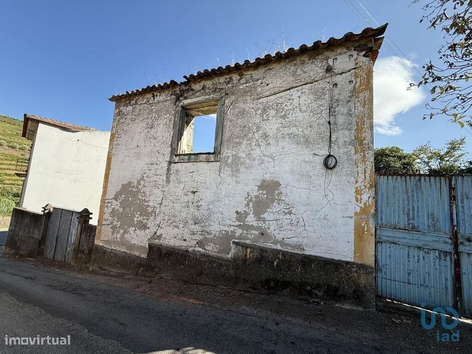Casa / Villa T2 em Peso da Régua e Godim de 265,00 m2