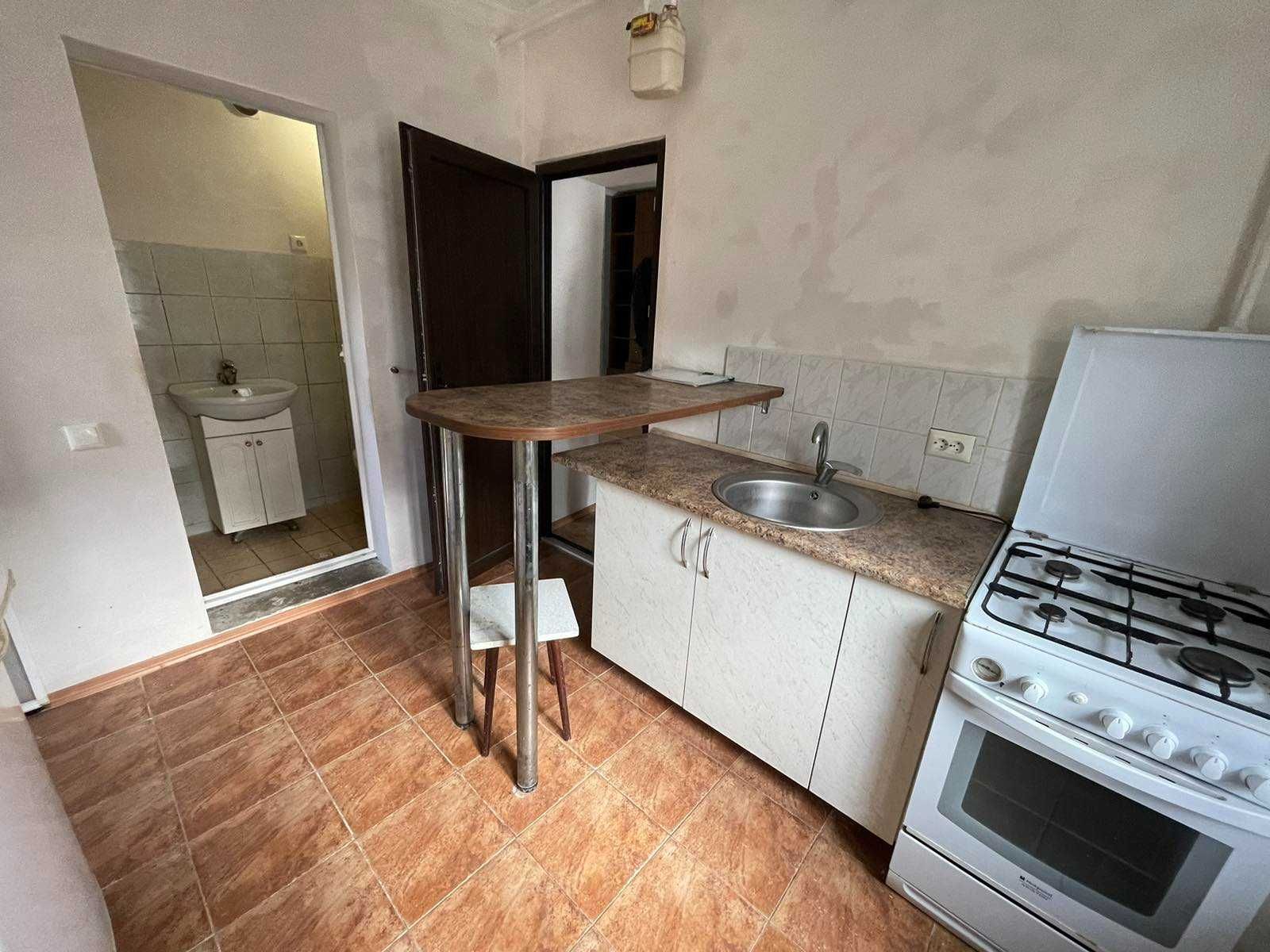 Продам двокімнатну квартиру на землі ! ГАРАЖ!
