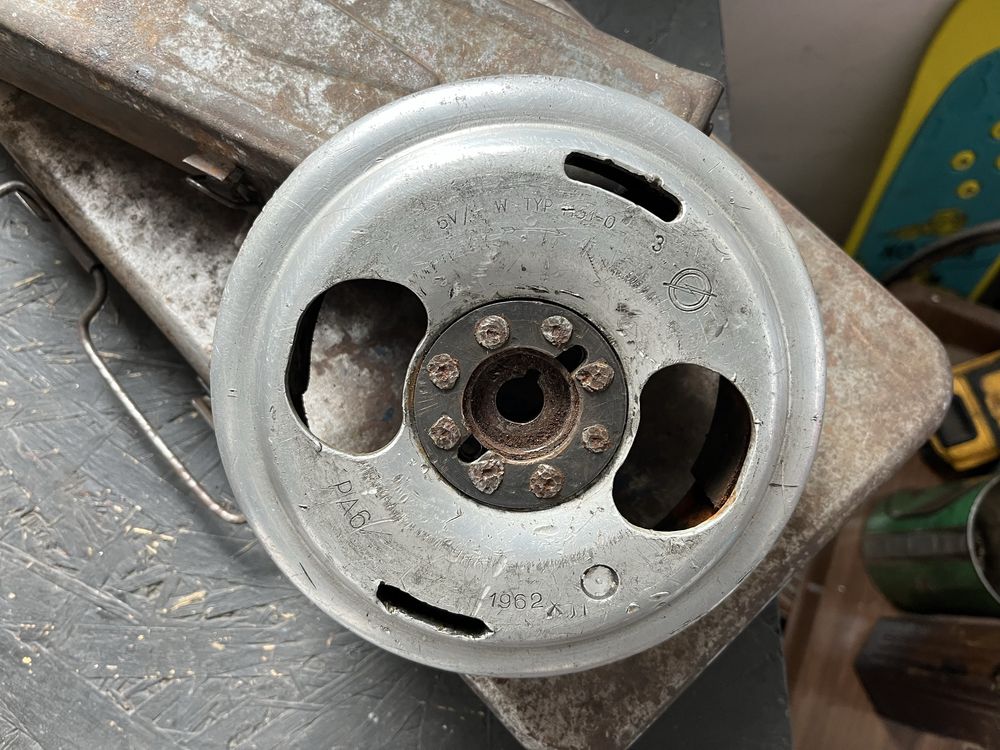 WFM WSK M06 S01 magneto kolo magnesowe oryg ladne