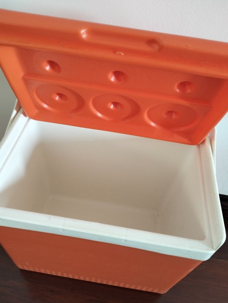Geladeira de tamanho pequeno