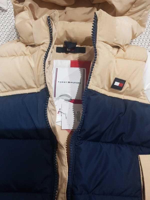 Tommy Hilfiger śliczna Zimowa kurteczka przepiękna 80 cm