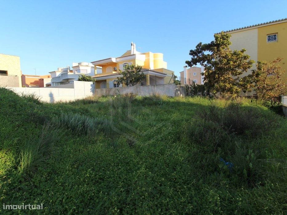 Terreno urbano bem localizado em Portimão, Algarve
