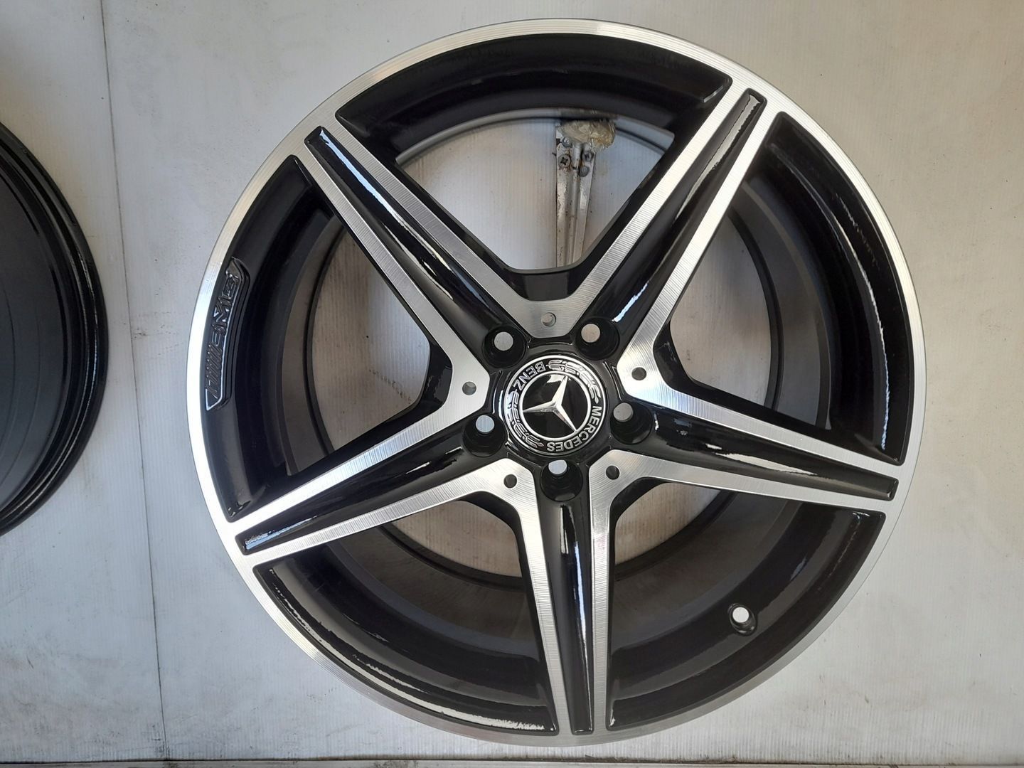 Felgi aluminiowe Mercedes-Benz OE AMG A2054011100 7.5&quot; x 18&quot; 5x112 ET44