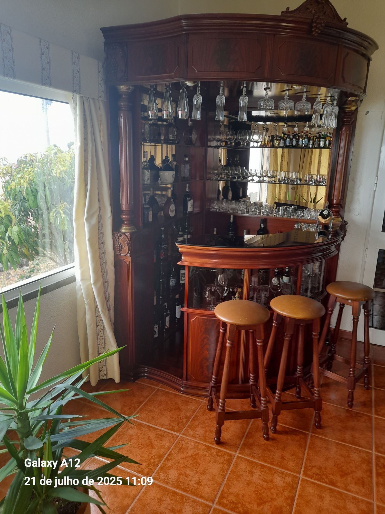 Bar de sala rústico