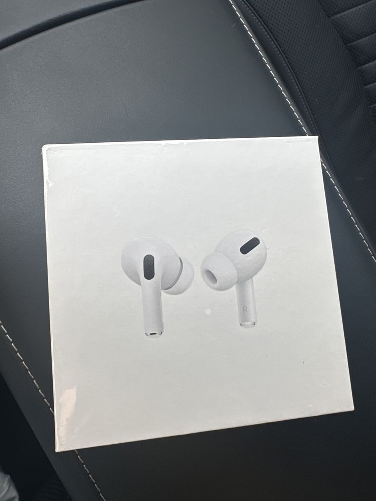 Навушники AirPods pro