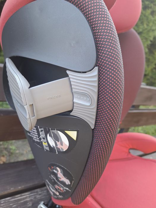 Fotelik dziecięcy Cybex S-fix Ferrari 15 - 36kg