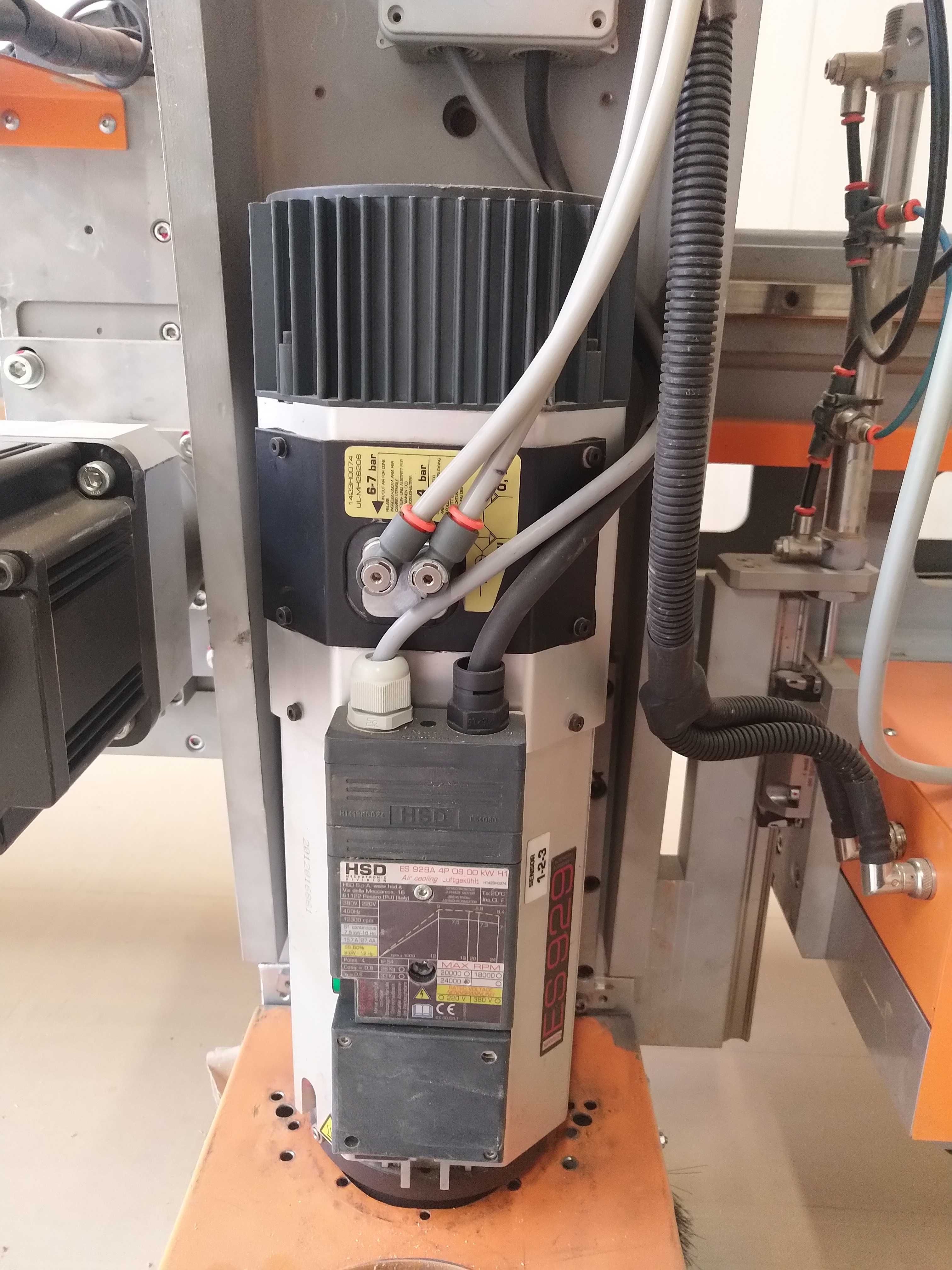 Frezarka CNC INFOTEC 3121 centrum frezarskie z pompą i dod. wrzecionem