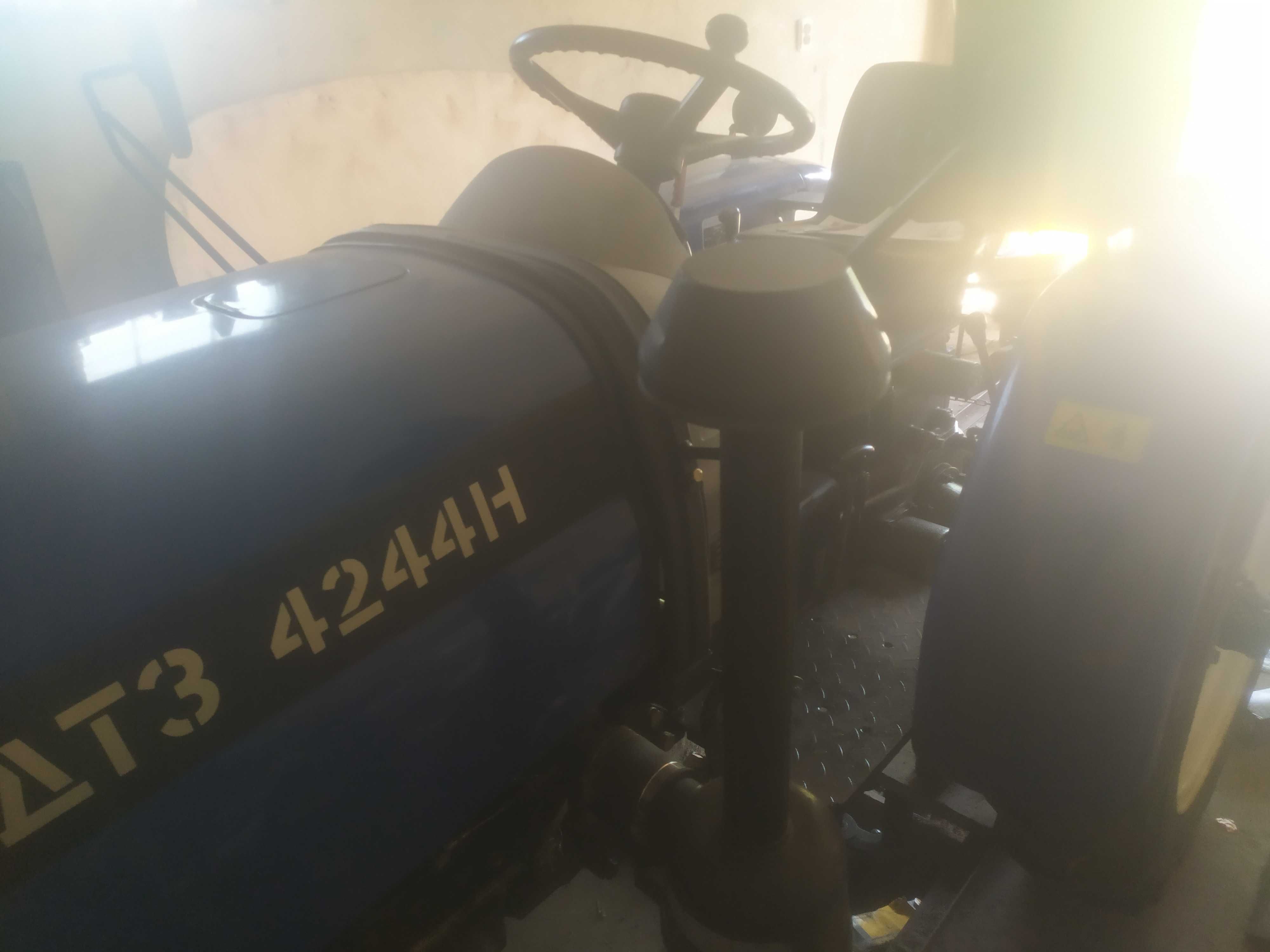 Продам трактор ДТЗ 4244Н