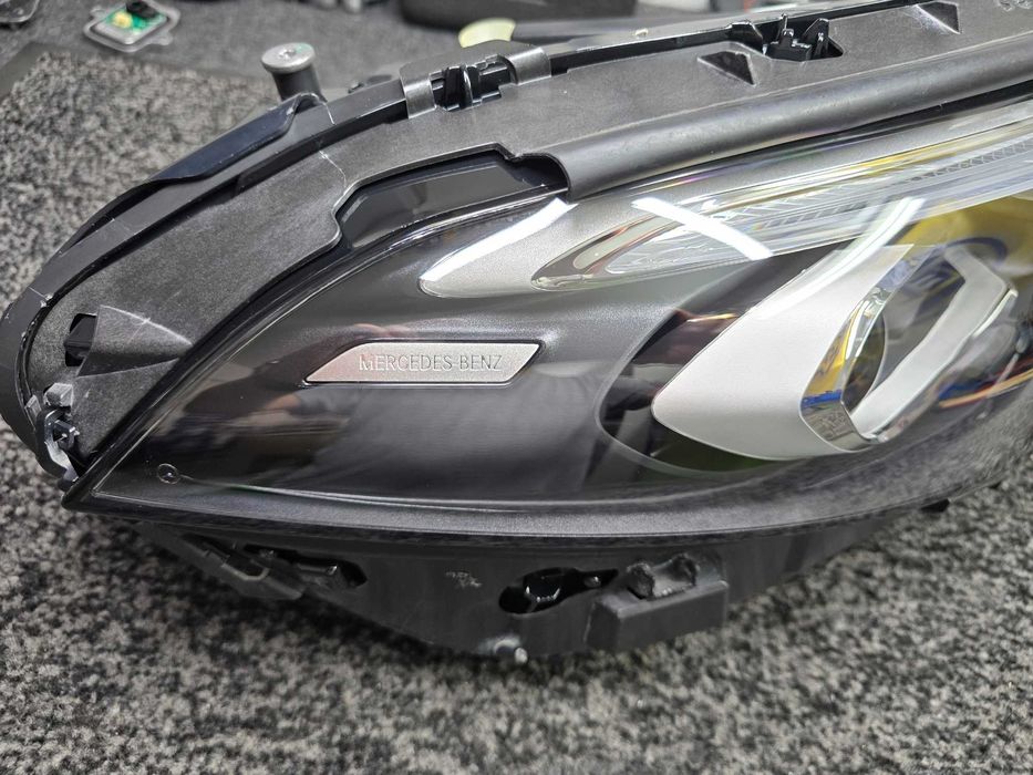 Farol Mercedes Classe A W177 Multibeam Led