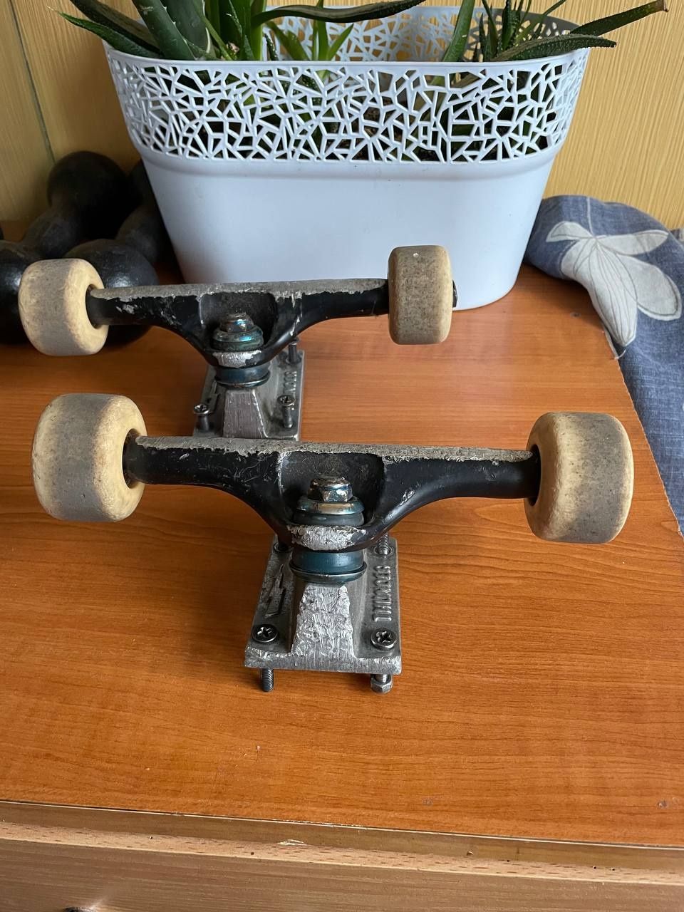 Продам низа до скейта траки thunder 149 колеса  spitfire 54a  abec7