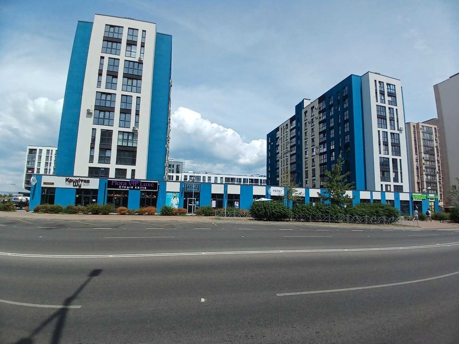 Пропонується до продажу нове приміщення комерційного призначення