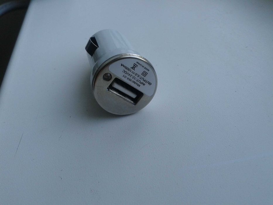 зарядное устройство для мобильного телефона
