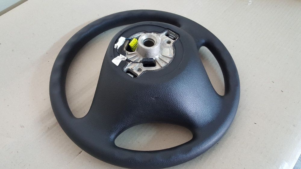 Volante base para BMW 116d, 118d, 120d, série 3 e outros (desde 2013)