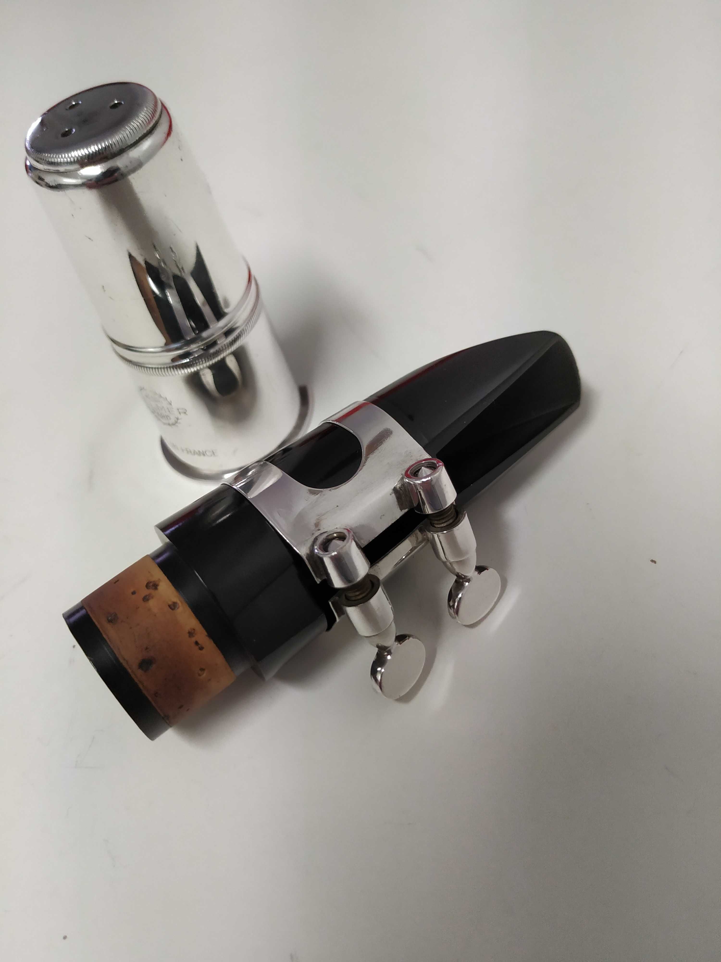 Duas boquilhas para clarinete sib.