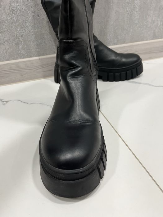 Продам ботфорди нові