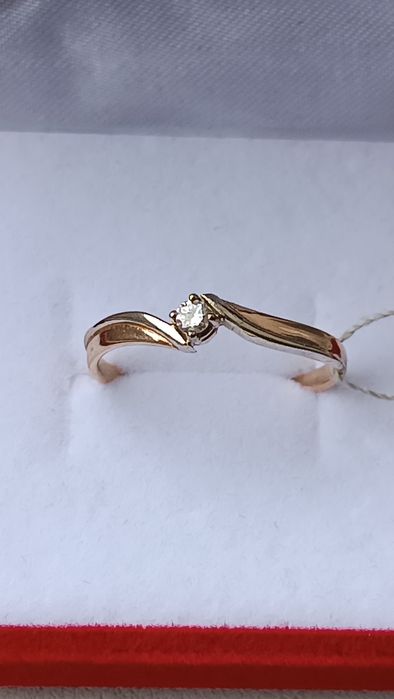 НОВА Каблучка золота 585 з діамантом 18,5розмір