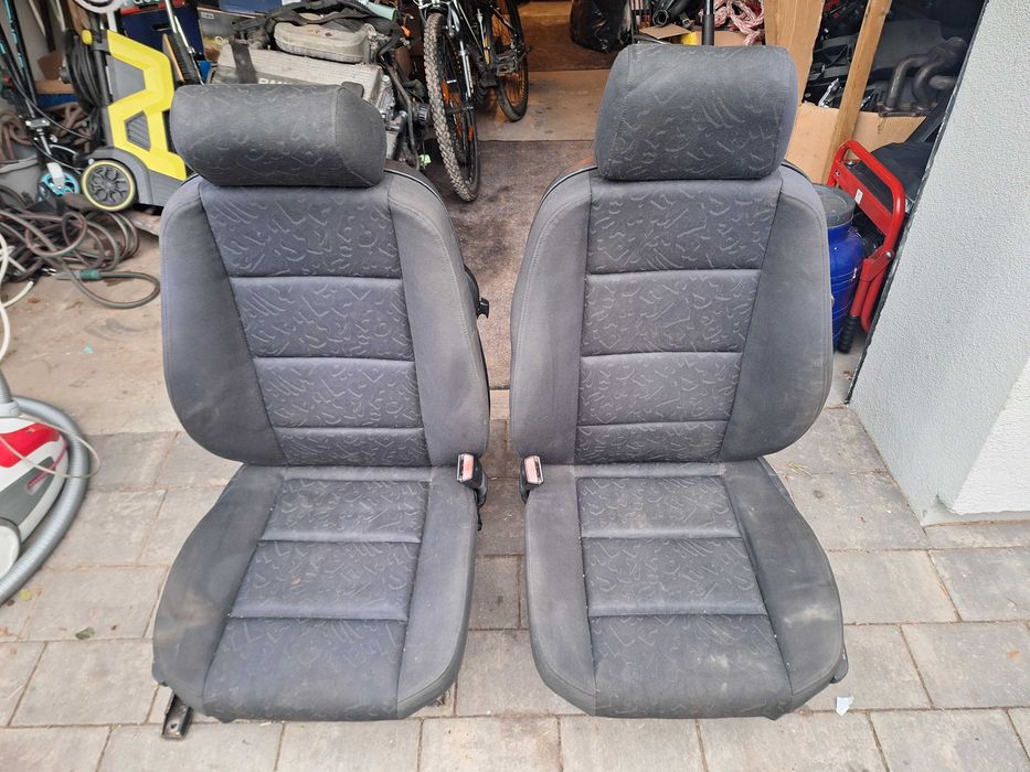Fotele przednie siedzenia BMW e36 Coupe Compact