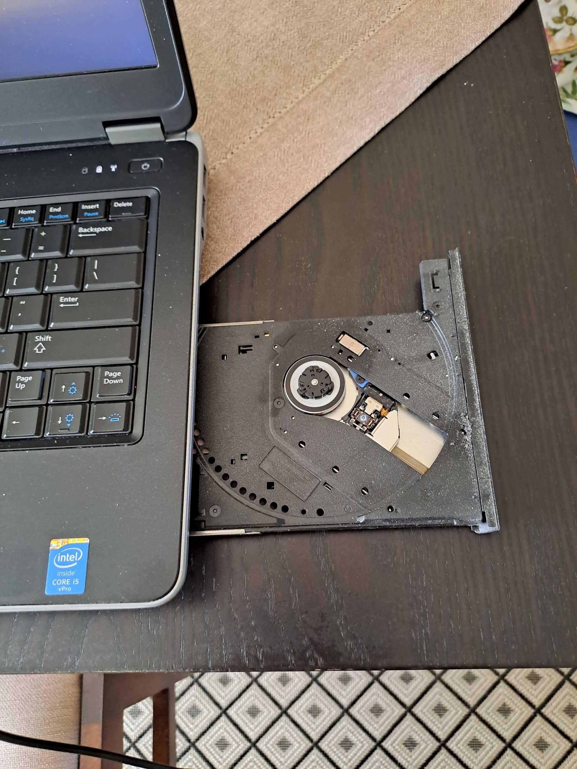 laptop Dell   latitude E 6440 + stacja robocza