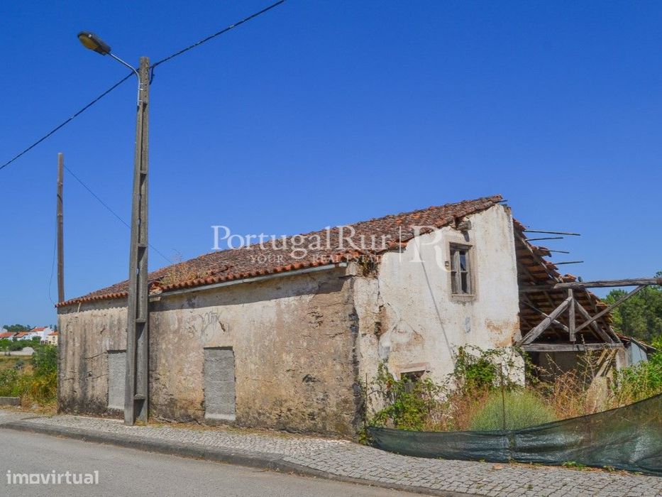 Casa rural em pedra de xisto com quintal, Proença-a-Nova