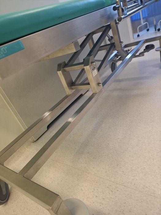 Wózek transportowy nierdzewny firmy ALVO Medical