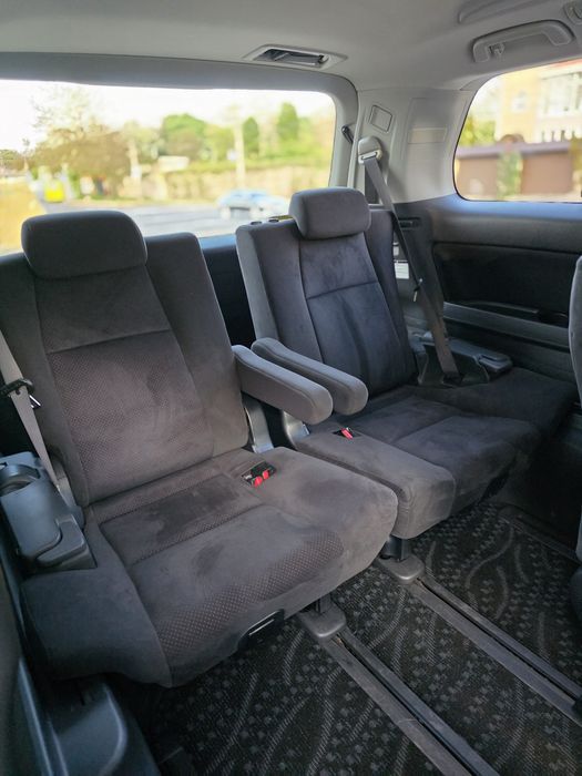 Toyota Vellfire 2,4 CVT 2010 7 мест