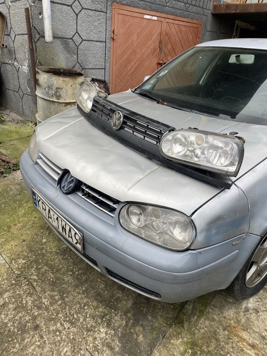 Фари на ГОЛЬФ 3 коплект ( також є багато запчастин )