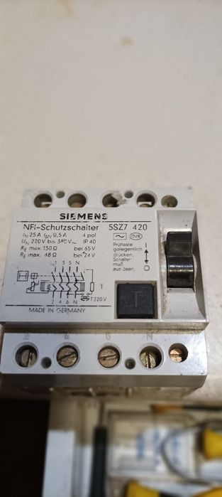 Wyłącznik różnicowo prądowy o mniejszej czułości 0,5A 25 A