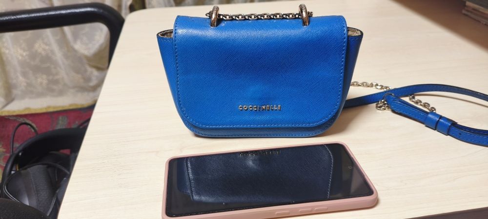 Продам женскую сумочку Coccinelle