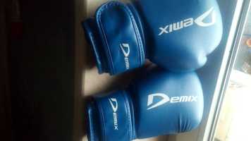 Перчатки боксерские детские Demix. Размер синих 6 OZ