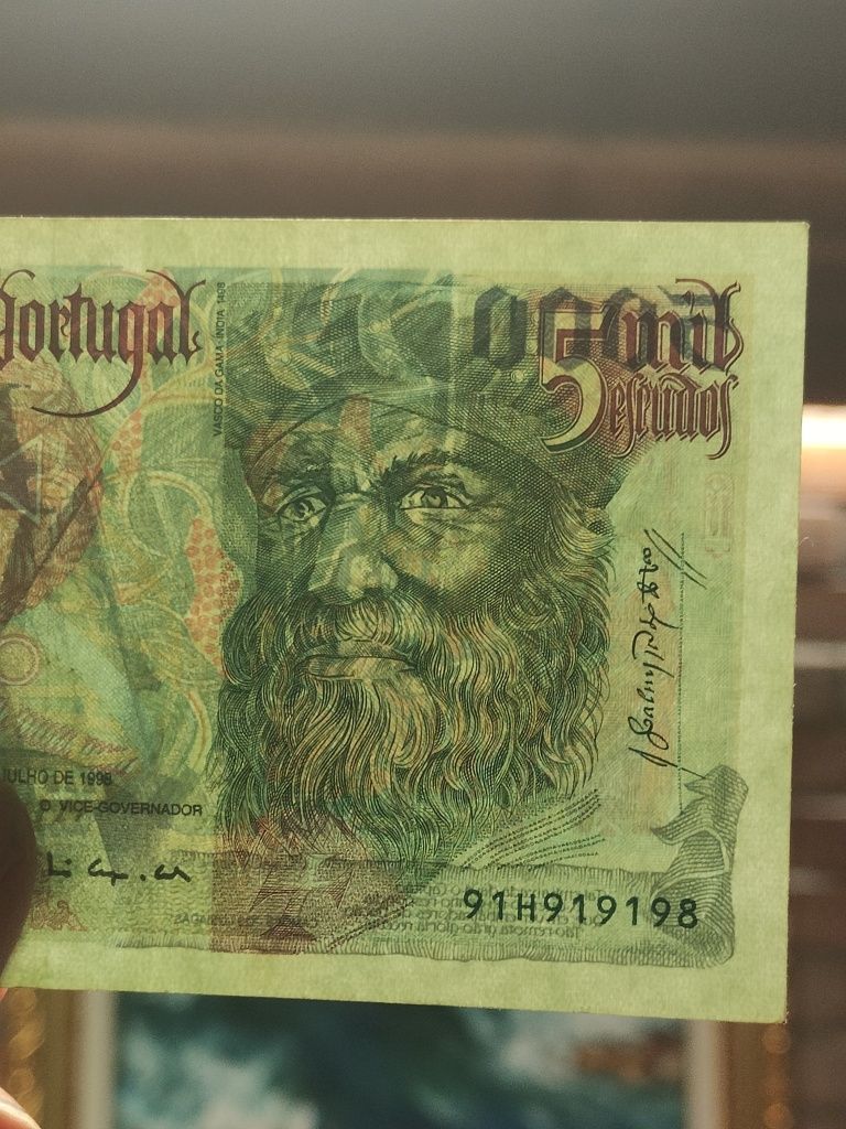 Nota de 5000 escudos