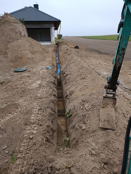 Uslugi minikoparka roboty ziemne, wiercenie pod słupki.